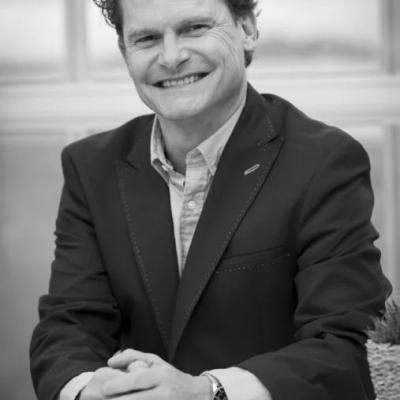 Portretfoto van B.M. (Bart) de Smidt, financieel adviseur