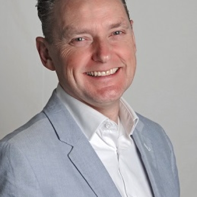 Portretfoto van L.P.J.(Leon) Hutjens, financieel adviseur