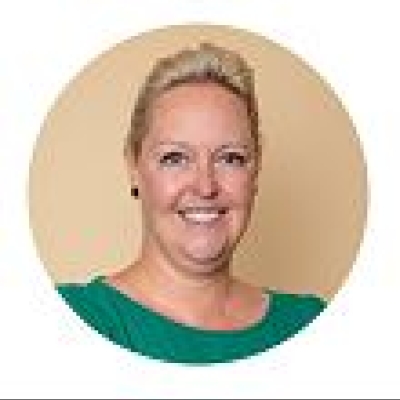Portretfoto van J. (Joyce) van Ochten, financieel adviseur