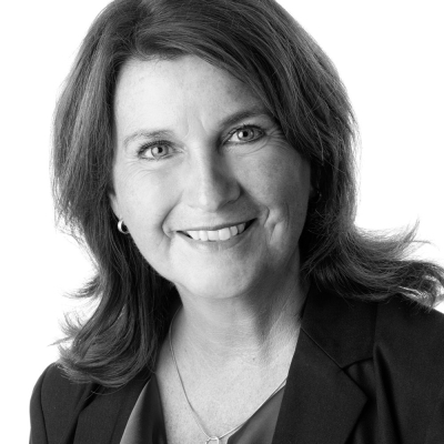 Portretfoto van J.M. (Jenny) Veldhuis, financieel adviseur