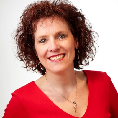 Portretfoto van M.J.G. (Monique) Otten-van den Berg, financieel adviseur