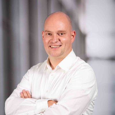 Portretfoto van Lars Janssens, financieel adviseur